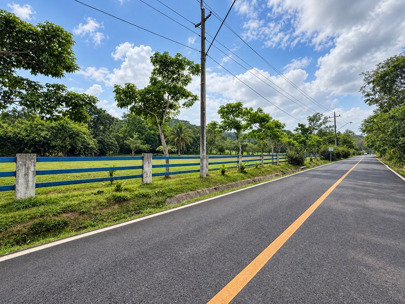 3.37-HECTARE FARM LAND IN CAPIRA — FROM $5 PER M², Capira, Panamá Oeste — camino que conduce a Nueva Arenosa y La Florida
