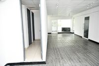 Independent 4-story commercial building in Urbanización Los Ángeles — for sale or rent, Urbanización Los Ángeles, Ciudad de Panamá